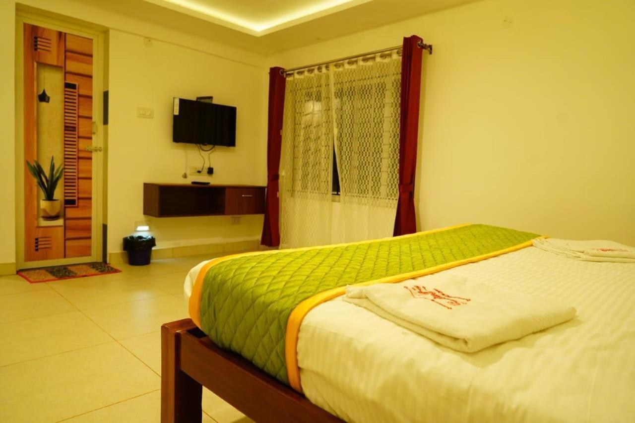 Rr Hill Homestay